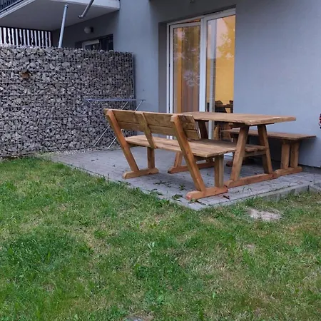 Apartament Z Ogrodkiem Ряшів Екстер'єр фото